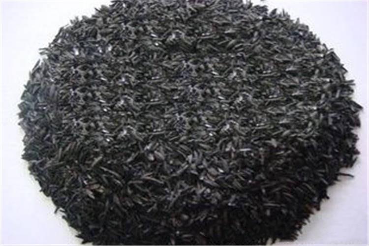 碳化稻殼是以電機(jī)為動(dòng)力，以煤和煤氣為燃料，靠火道間接加熱