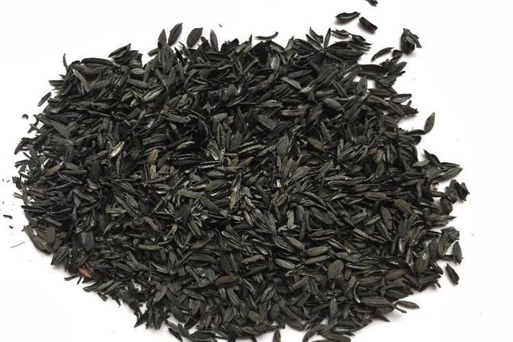 以稻殼灰為原料作建筑材料，推薦這種建筑材料，適宜于解決那些不太發(fā)達(dá)的稻米生產(chǎn)國的住房建筑問題，產(chǎn)品是一種輕質(zhì)混凝土集料